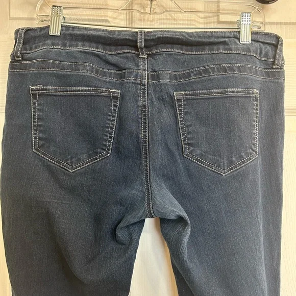 Maurice Low Rise Jeans - Picture 8 of 12